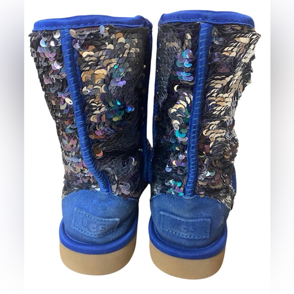 Ugg Womens Boots Size 7 Flippable Sequin Blue/silver sherpa lined - Picture 2 of 6